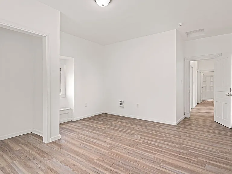 321 Kennedy Ave — Photo 21