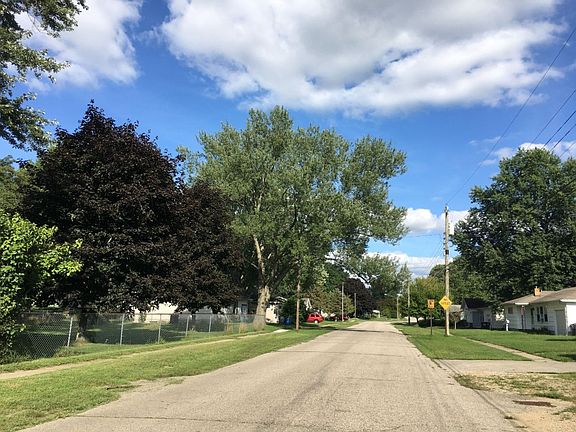 4th image of 122 Paras Hill Dr