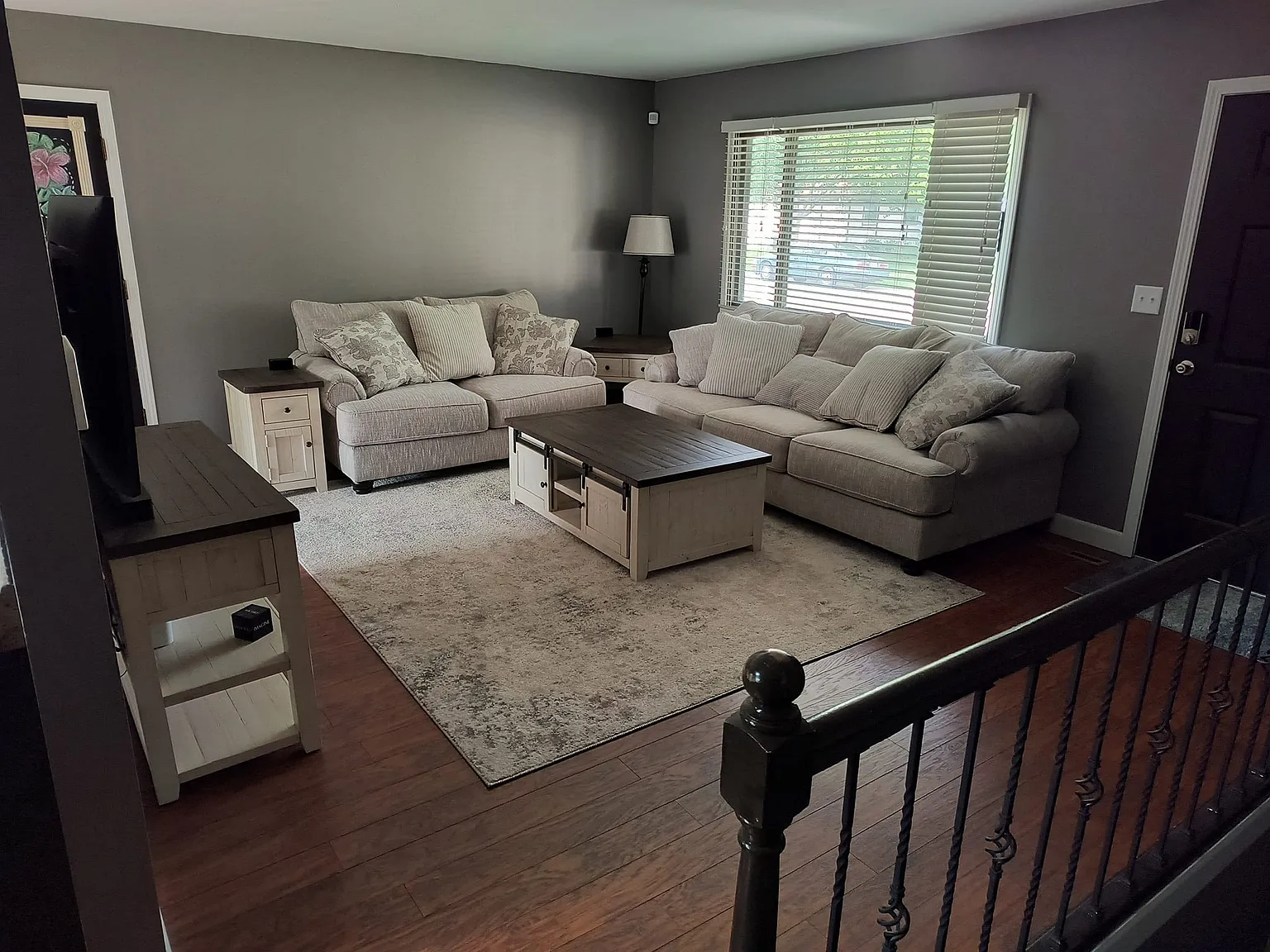 3501 N Miller Rd — Photo 3