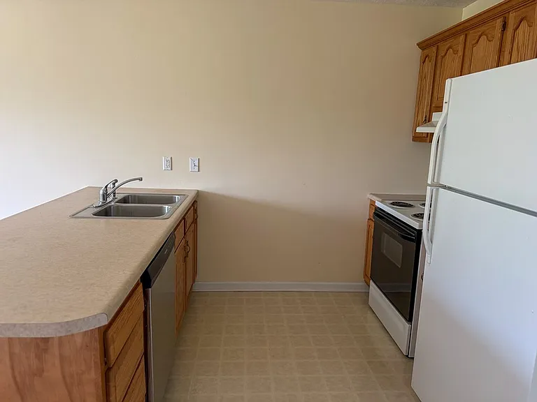 21664 Green Spring Rd #9 — Photo 5