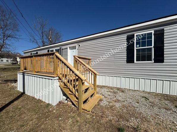 1023 E 9th St LOT 6