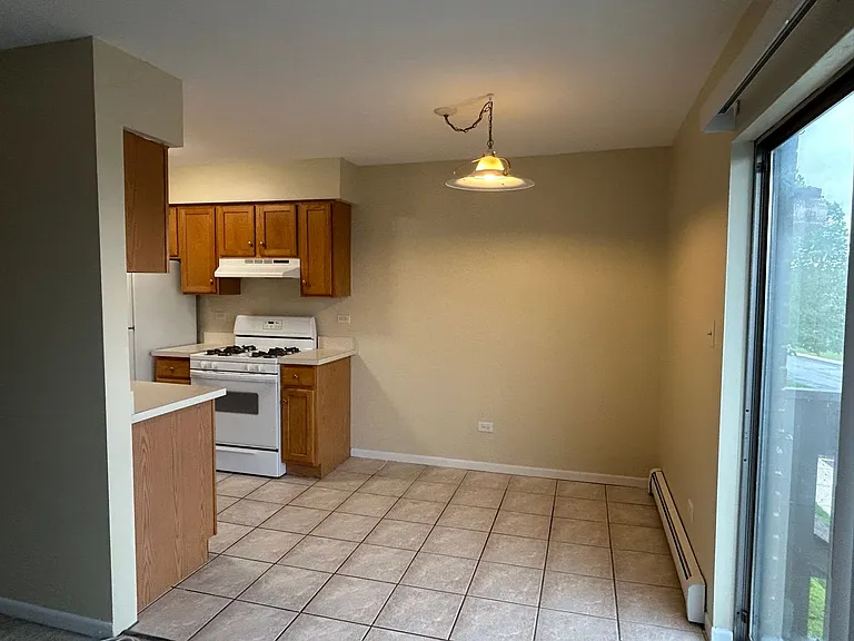 1120 Copperfield Ln — Photo 4