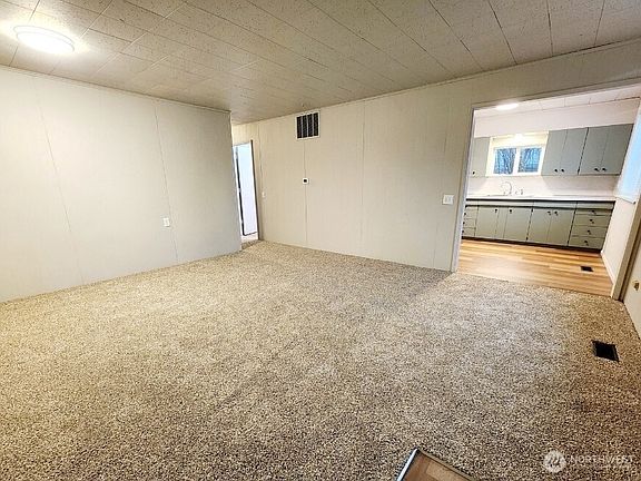 4th image of 906 W Anderson Street