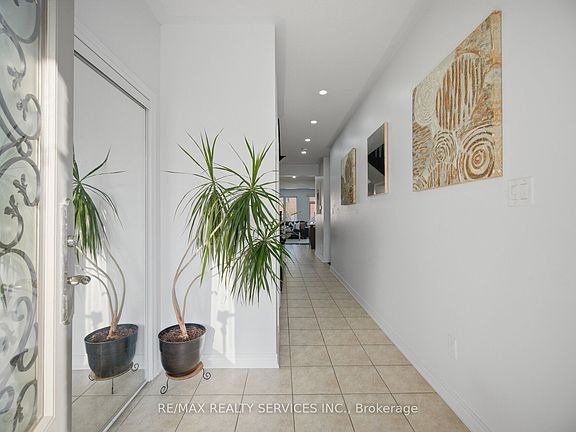 4th image of 18 Seedland Cres