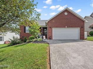 4130 Oakstone Ln, Knoxville, TN 37918