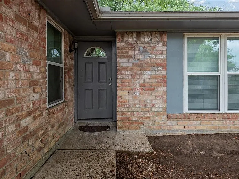 1935 Barnsley Ln — Photo 6