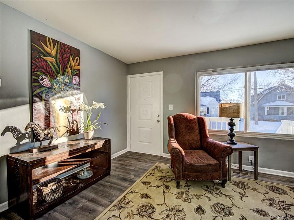 1st image of 2059 E Scottwood Ave
