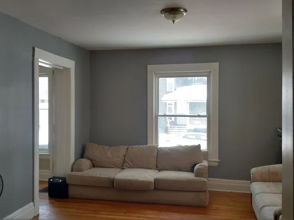 17 Thayer St, Rochester, NY 14607