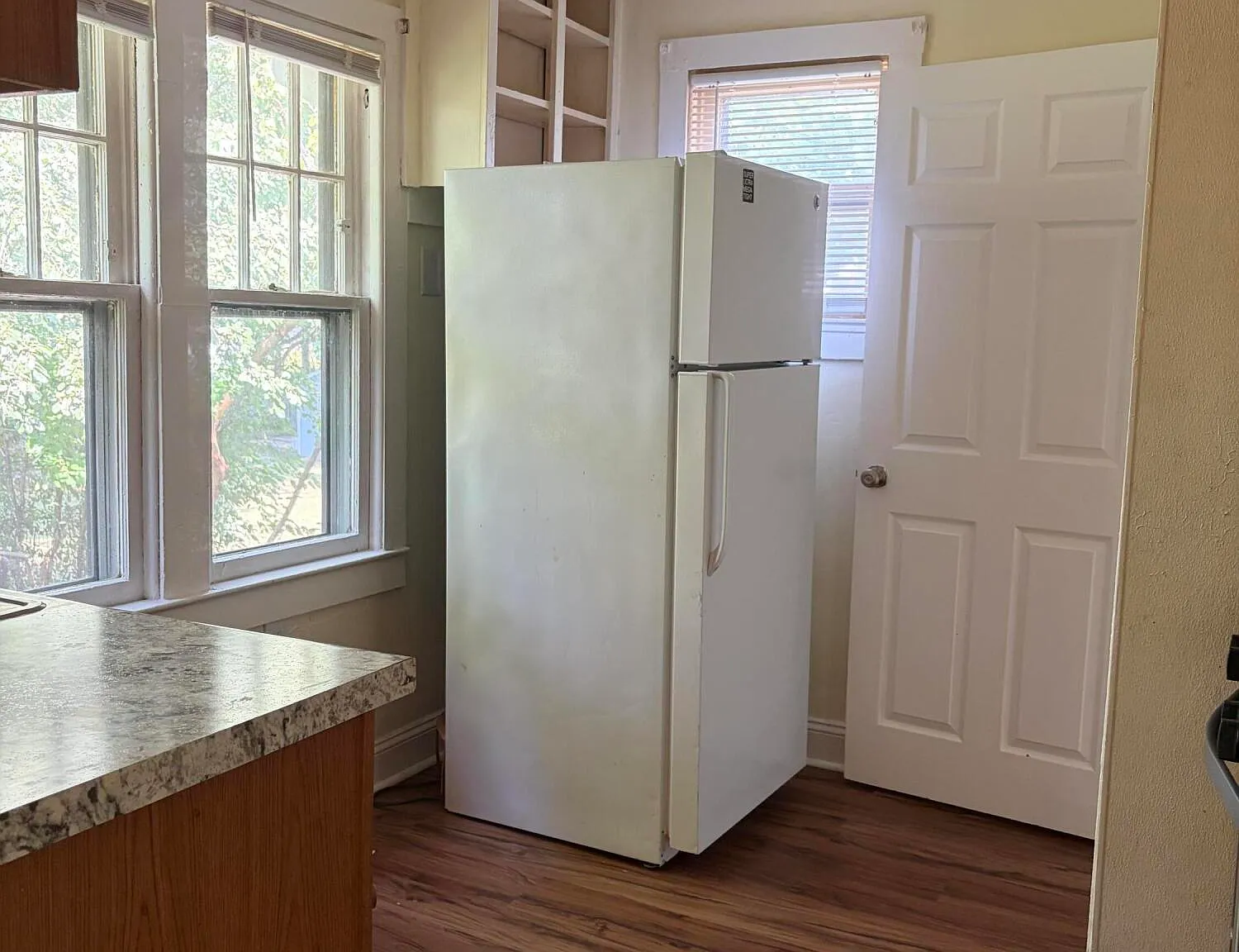 4 bed, 2.0 bath, 1152 sqft, $1,900 — Photo 4