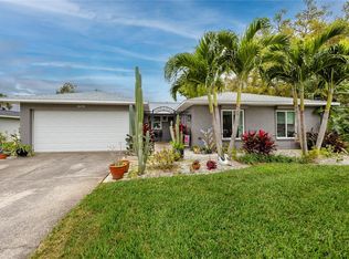 2856 Sunset Blvd, Belleair Bluffs, FL 33770