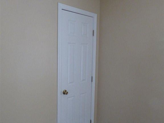 5th image of 4910 Yacht Harbor Cir