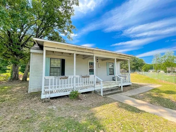 318 E Ingram St, East Camden, AR 71701