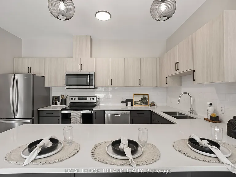 33318 Richmond St #105 — Photo 17