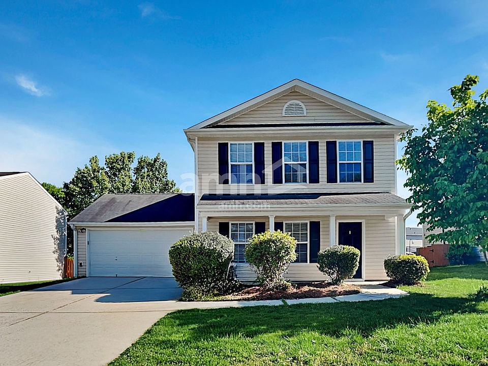 1st image of 208 Julian Pond Ln