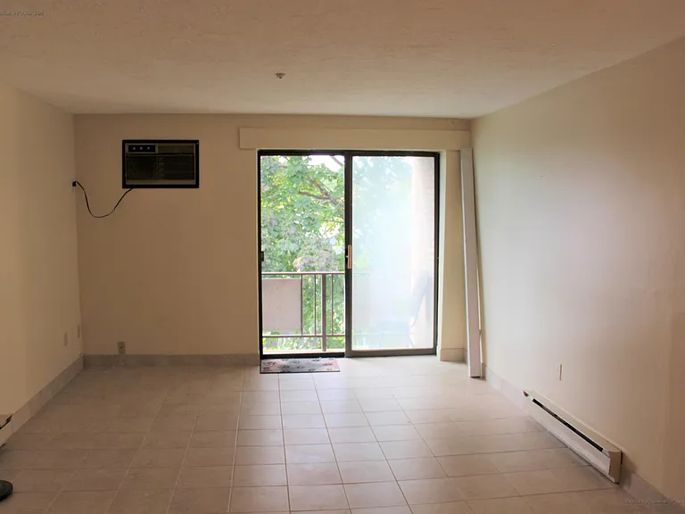124 Main St #14A — Photo 6