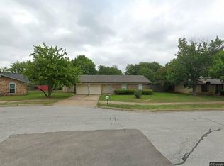1003 Charleston Ct, Arlington, TX 76014
