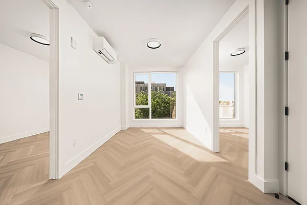 Living room, photo 1