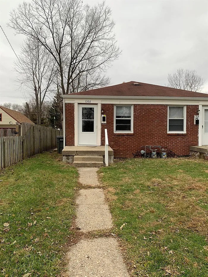 1302 Medford Ave photo 1