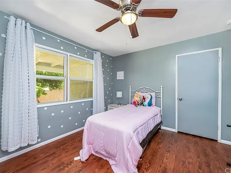 13528 E Russell St — Photo 15