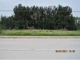 2nd image of 1960 City Acres Rd