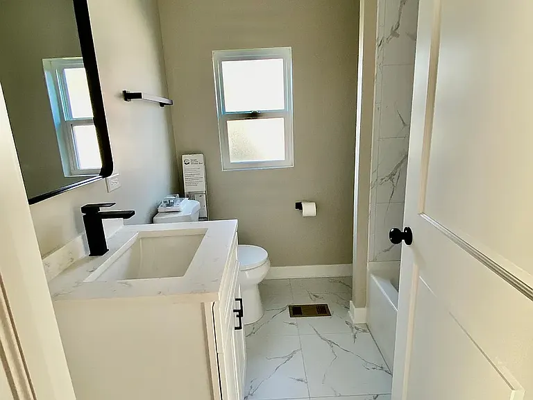 1251 Elizabeth St #2 — Photo 15