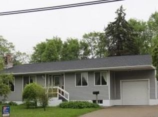 1027 W Empire St, Freeport, IL 61032