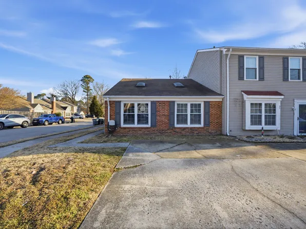55 Riverchase Dr, Hampton, VA 23669