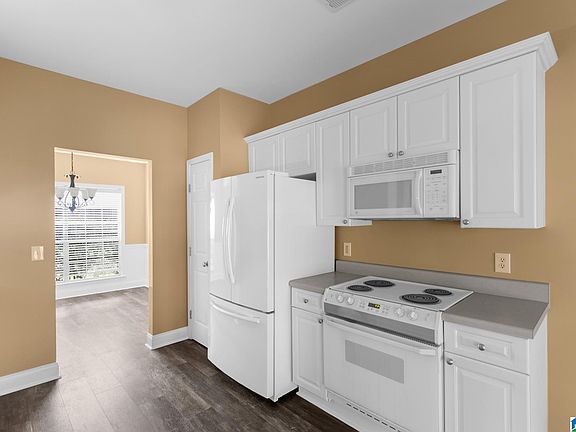 3rd image of 526 Forest Lakes Dr