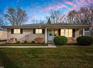 30160 Manor Dr, Madison Heights, MI