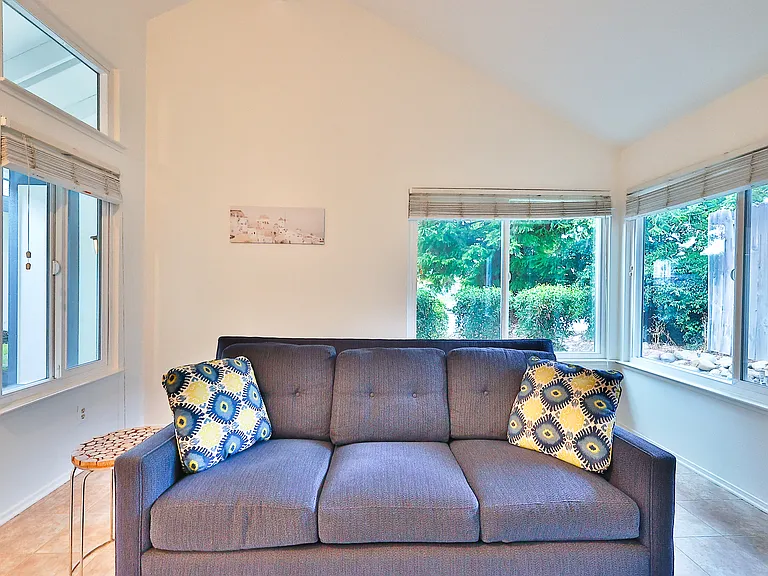 115 Rambling Dr — Photo 11