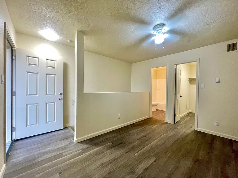 7615 Chico Rd NE — Photo 4