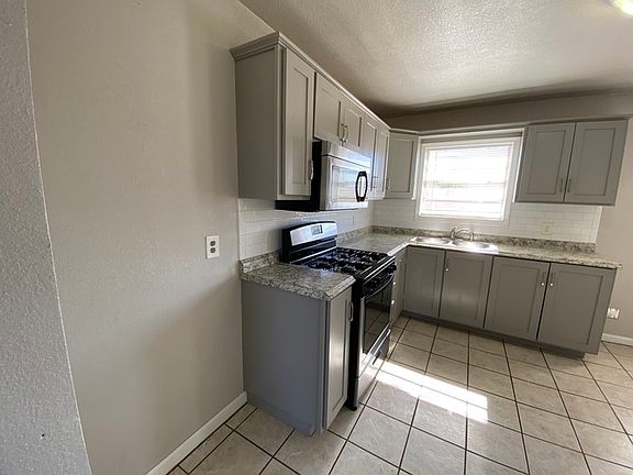 5th image of 4311 Pleasant Dr