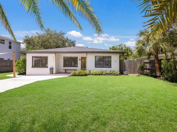 4925 Remington Dr, Sarasota, FL 34234