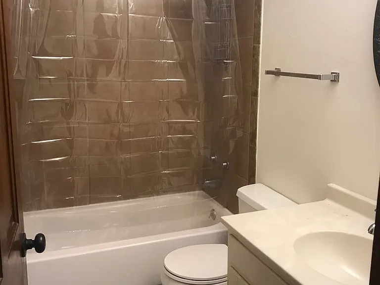 1040 Hunt Ave — Photo 9