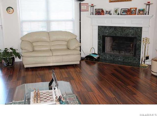 2nd image of 5801 Valley Brook Ln
