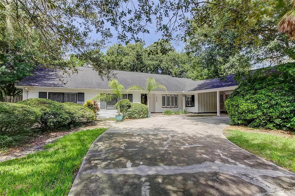 5 bed, 3.0 bath, 3600 sqft, $3,995 — Photo 4