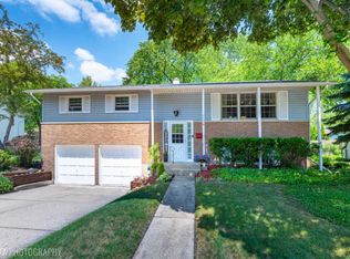 1158 E Patten Dr, Palatine, IL 60074