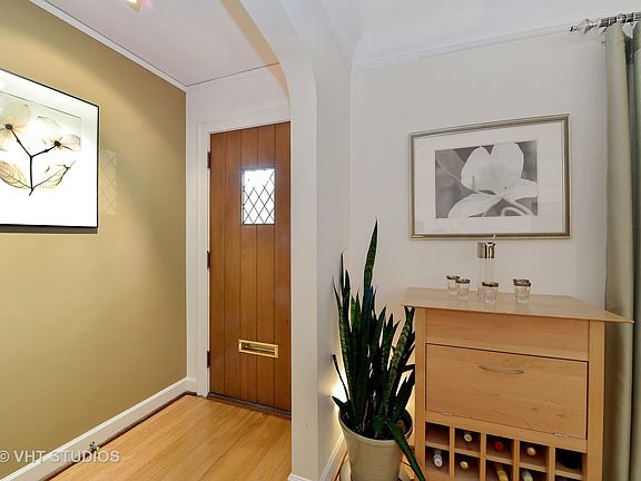 2nd image of 3030 N Nordica Ave