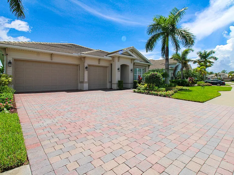 14849 Windward Ln — Photo 5