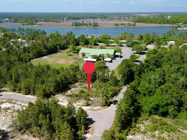 1760 Landing St, Carrabelle, FL 32322