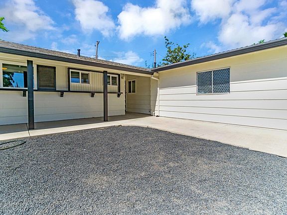 2nd image of 601 Green Glen Way