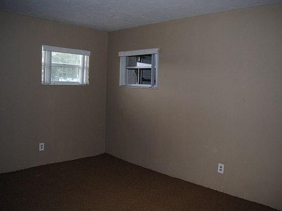 3rd image of 640 Palmetto St