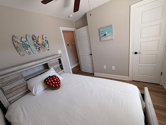 5th image of 1564 Beach Blvd #143