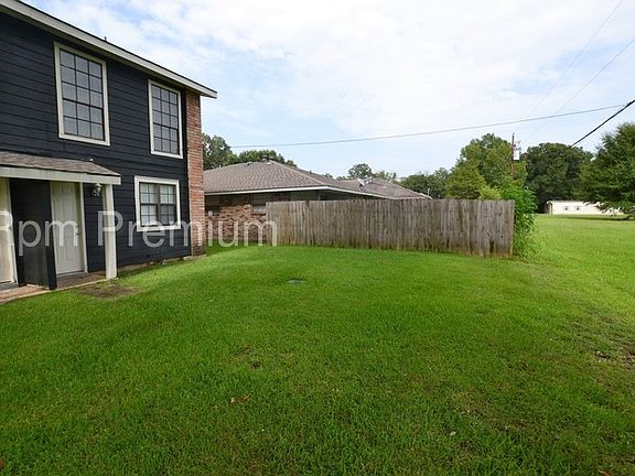 5th image of 1112 Willow Creek Dr