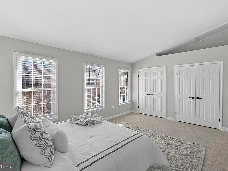5606 Gresham Ln — Photo 22