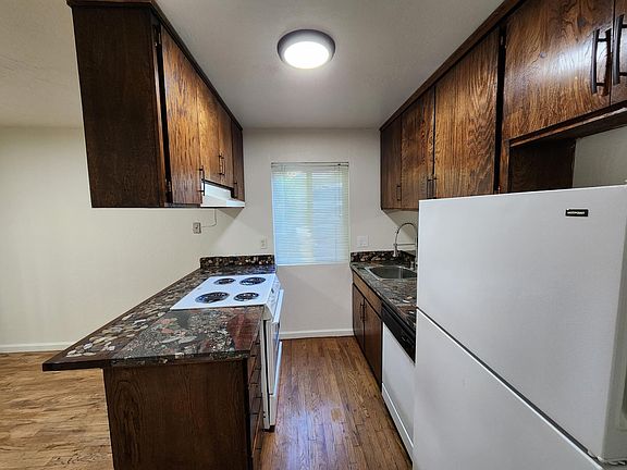 4th image of 515 18th St APT 3