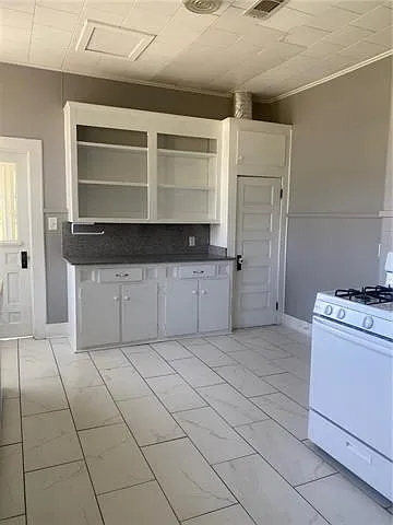 1109 S Holly St — Photo 12