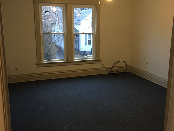4th image of 612 W 22nd St