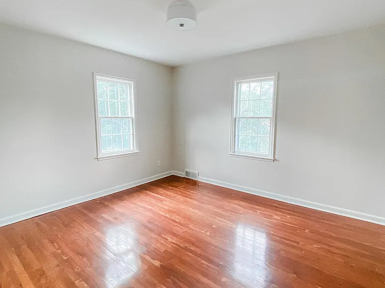 5404 Ingersoll Ave — Photo 29