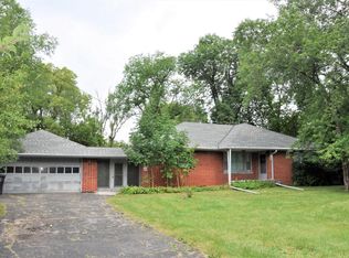 3140 W Cold Spring Rd, Greenfield, WI 53221